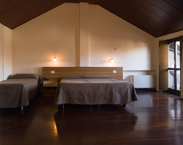Hotel Ares Milano Extérieur photo