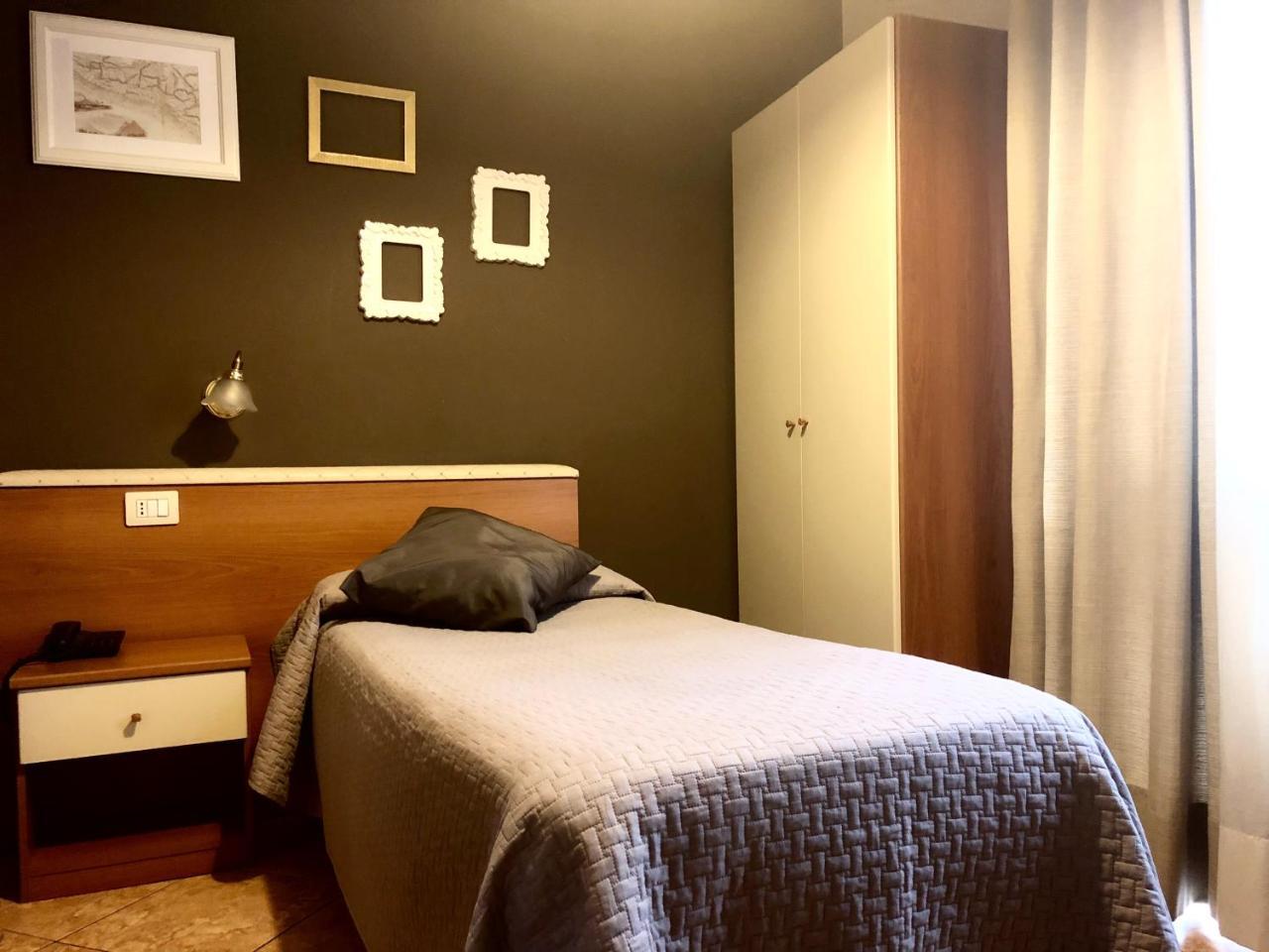 Hotel Ares Milano Extérieur photo